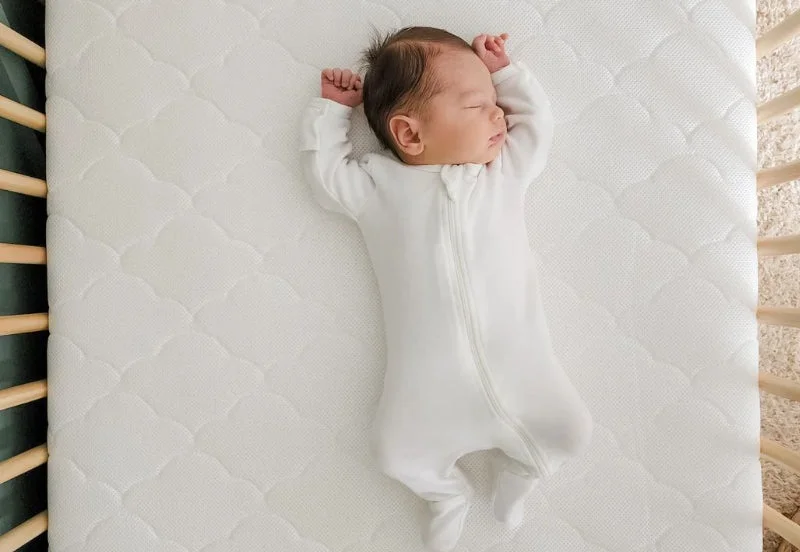 Wool - filled mattresses for natural insulation and moisture - wickingNewton 2-Stage Baby Crib Mattress | Final Sale