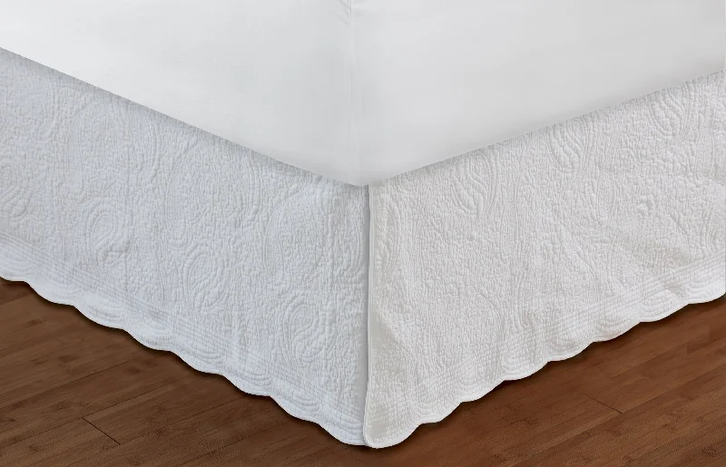 Bed skirts with a modern minimalist designGreenland Home Paisley Quilted White Twin Bed Skirt 18``