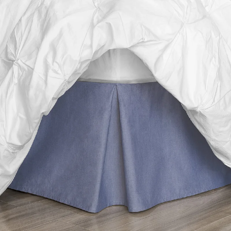 Linen bed skirts for a natural and rustic feelBlue Chambray Pleated Bed Skirt