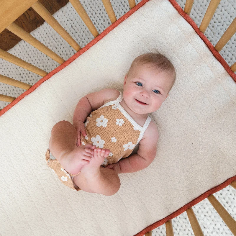 Wool - filled mattresses for natural insulation and moisture - wickingbabyletto x Avocado Organic Mini Crib Mattress