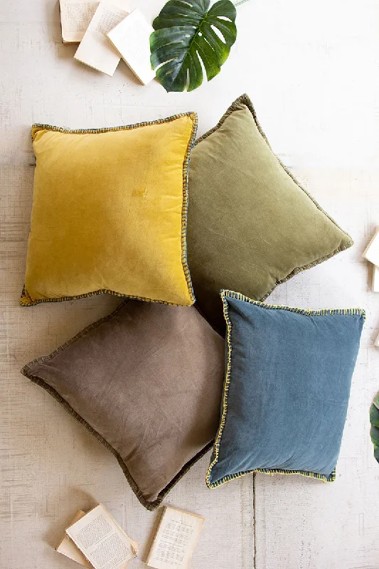 Travel Pillows for Long JourneysKalalou NRV2161 Velvet Throw Pillow with Honey